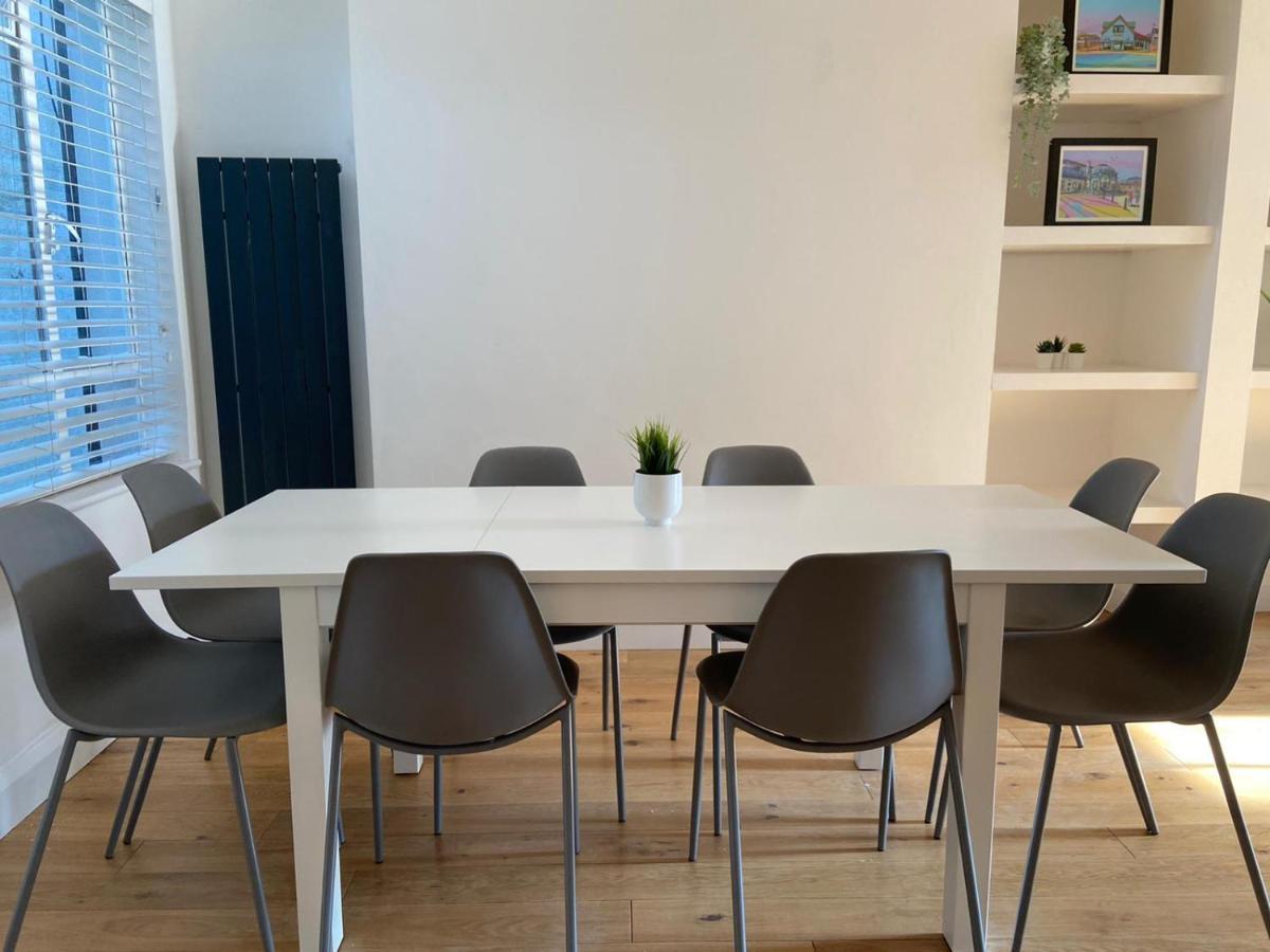 הוילה וורטינג Warwick House - Stunning House With Terrace And Sea Views, Sleeps 11 מראה חיצוני תמונה