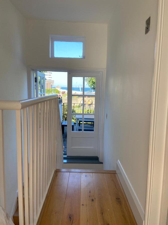 הוילה וורטינג Warwick House - Stunning House With Terrace And Sea Views, Sleeps 11 מראה חיצוני תמונה