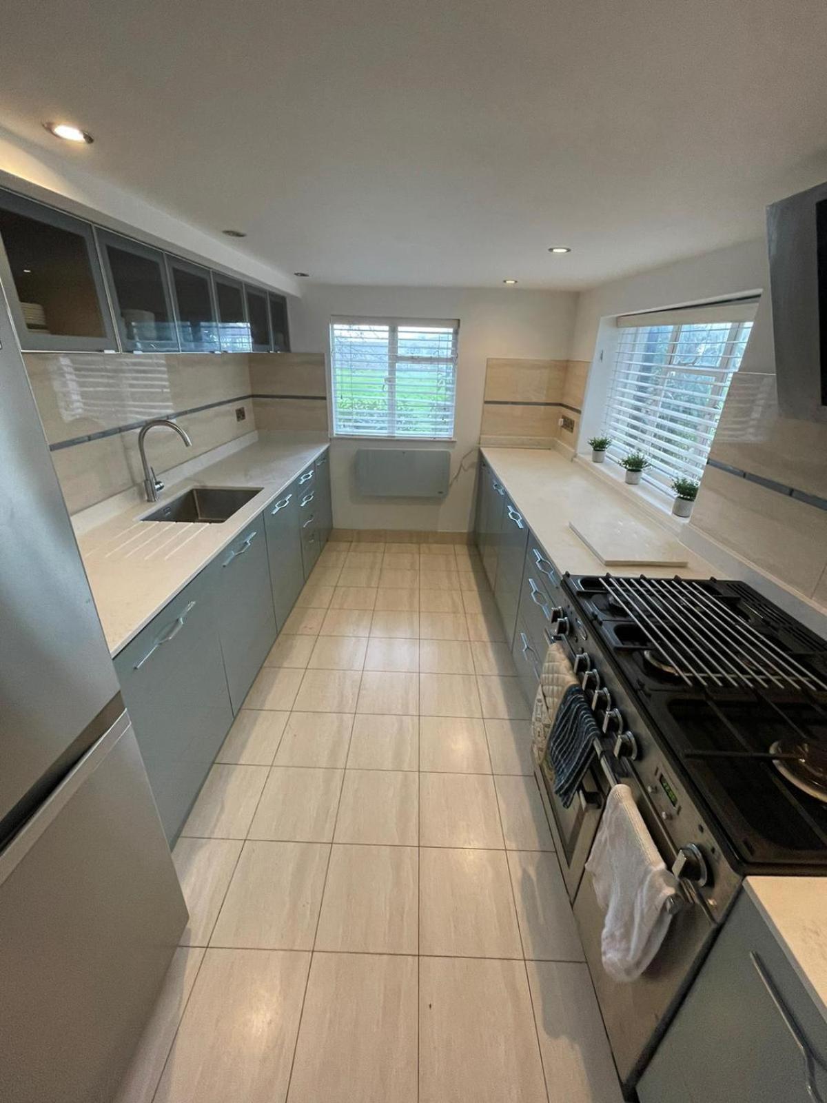 הוילה וורטינג Warwick House - Stunning House With Terrace And Sea Views, Sleeps 11 מראה חיצוני תמונה